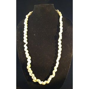 Vintage Unsigned Cowry/Cowrie Shell 17" Long Strand Chunky Statement Necklace